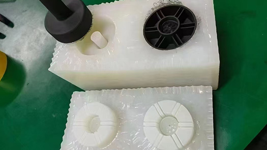 脱模